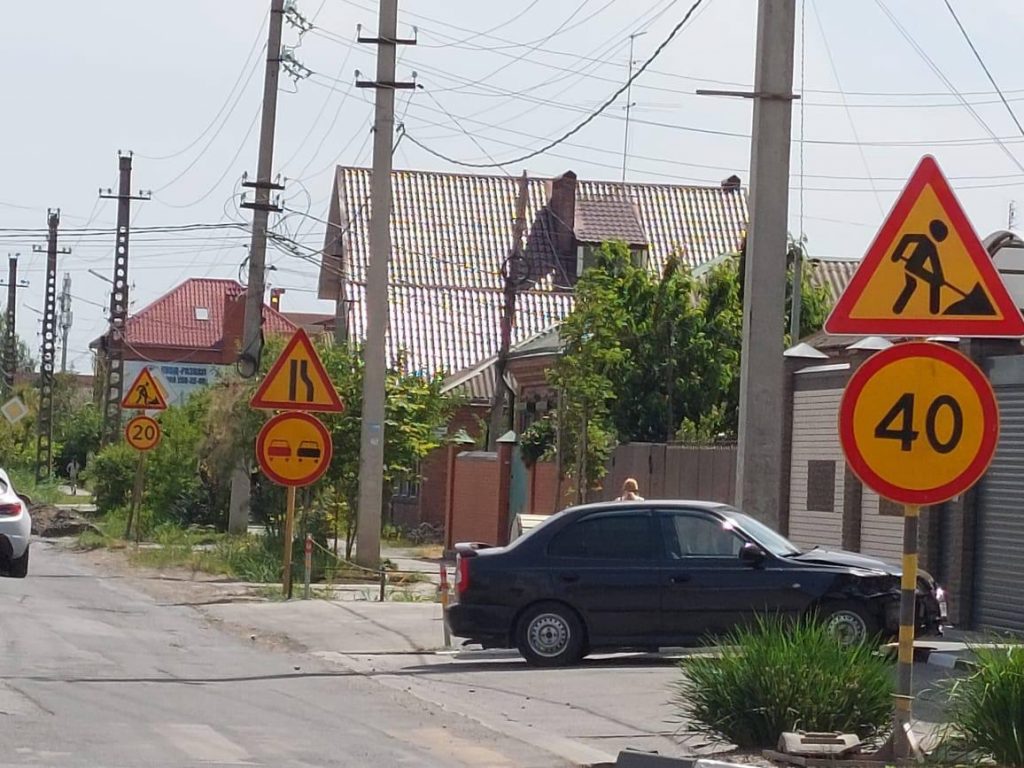 В Батайске продолжается ямочный ремонт дорог | 18.06.2024 | Батайск -  БезФормата