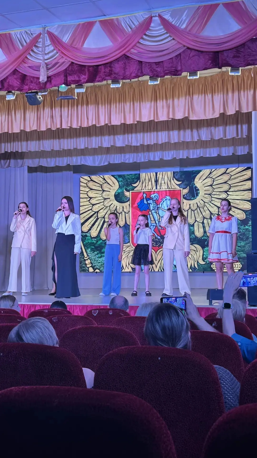 В Батайске прошёл концерт студии «Новые имена» - Газета Вперед - bataysk-gorod.ru